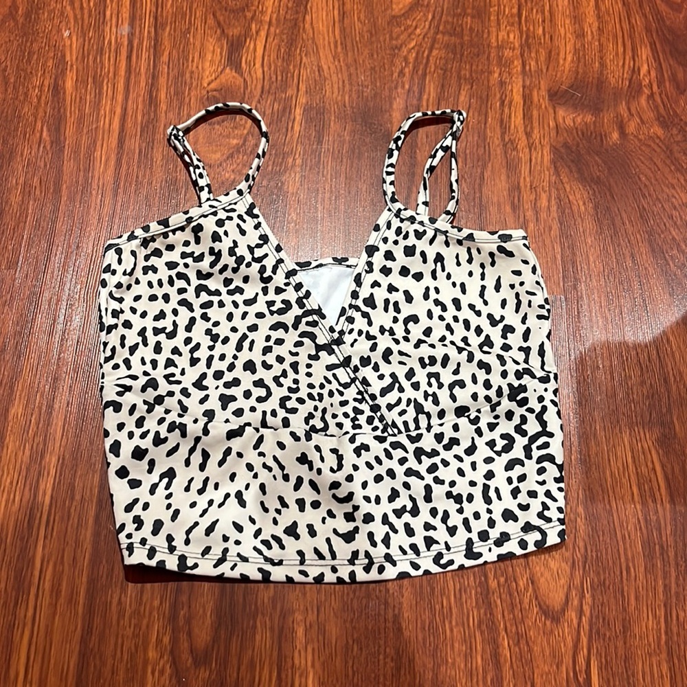 animal print tank top